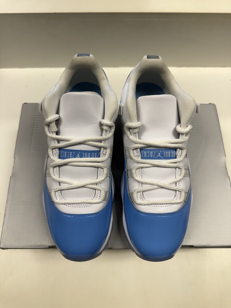 Jordan 11 Low University Blue - Pre-owned