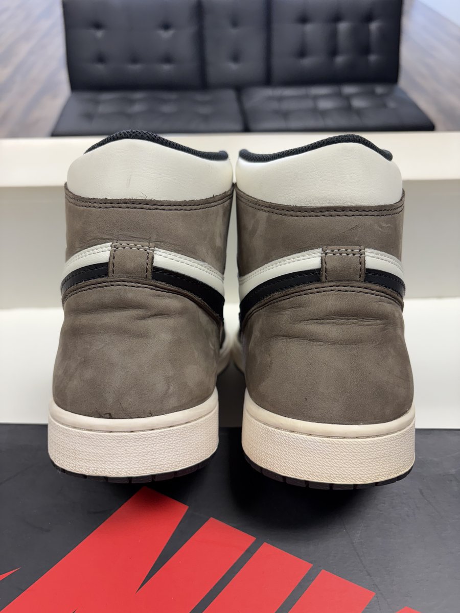 Jordan 1 High Mocha Size 13 Pre-owned