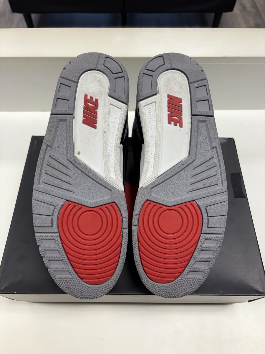 Jordan 3 Black Cement Pre-owned Size 11