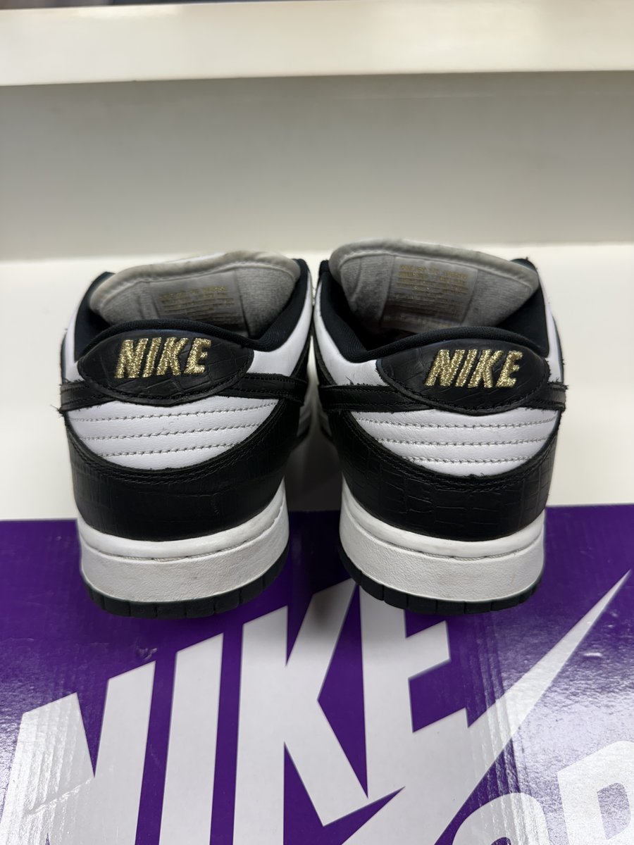 Nike Dunk Low Supreme Stars Black - Pre-owned