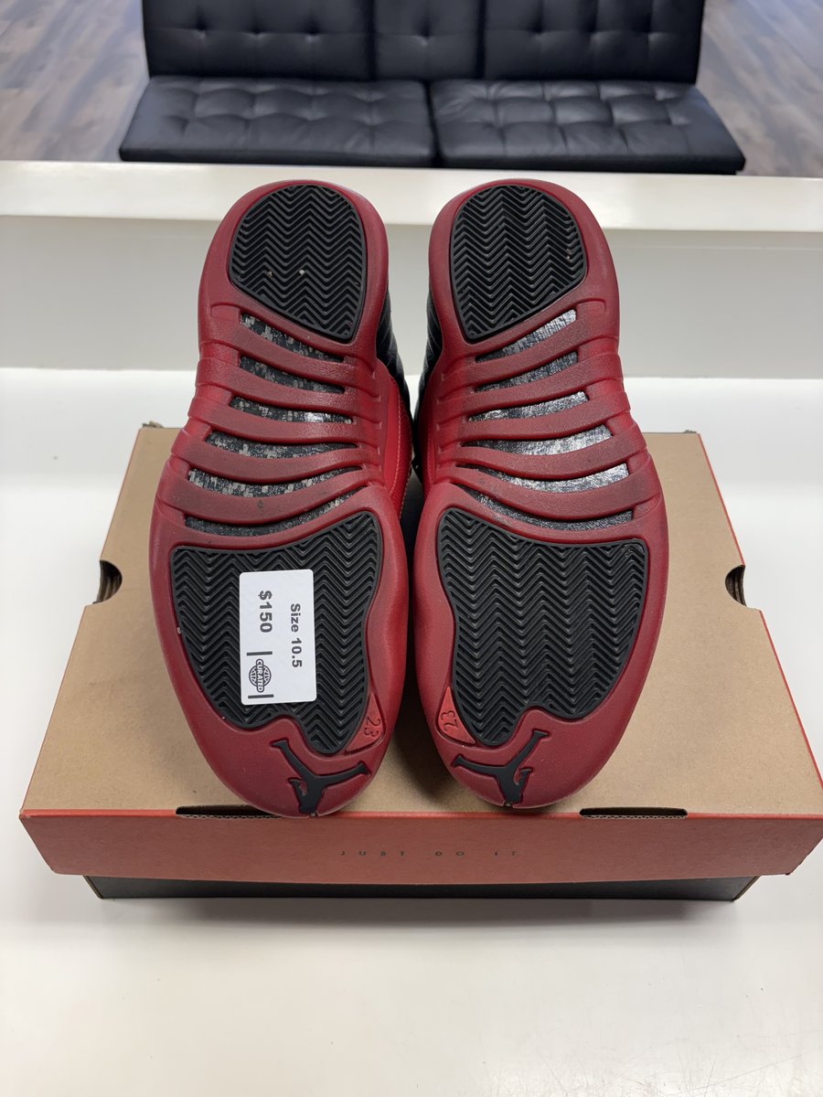 Jordan 12 Flu Game (Pre-owned) Size 10.5