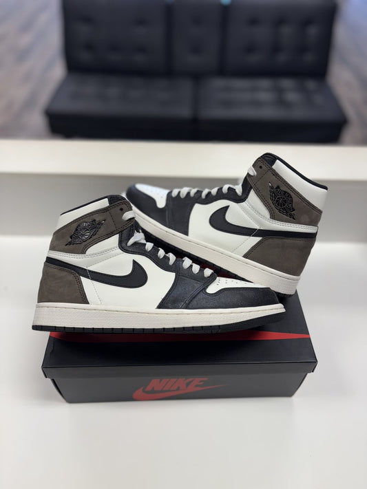 Jordan 1 High Mocha - Pre-owned