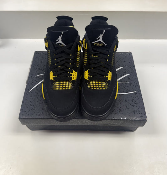 Jordan 4 Thunder Pre-owned Size 9